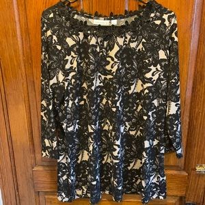 Beautiful flower print top with embroidered flower collar
